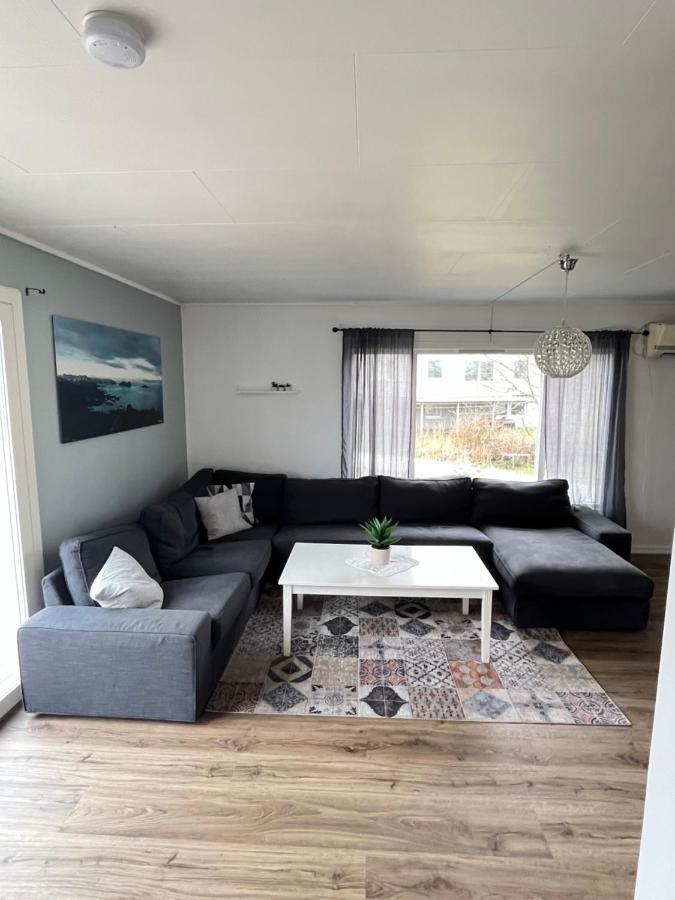 Hus Sentralt I Lofoten Apartment Leknes Ngoại thất bức ảnh